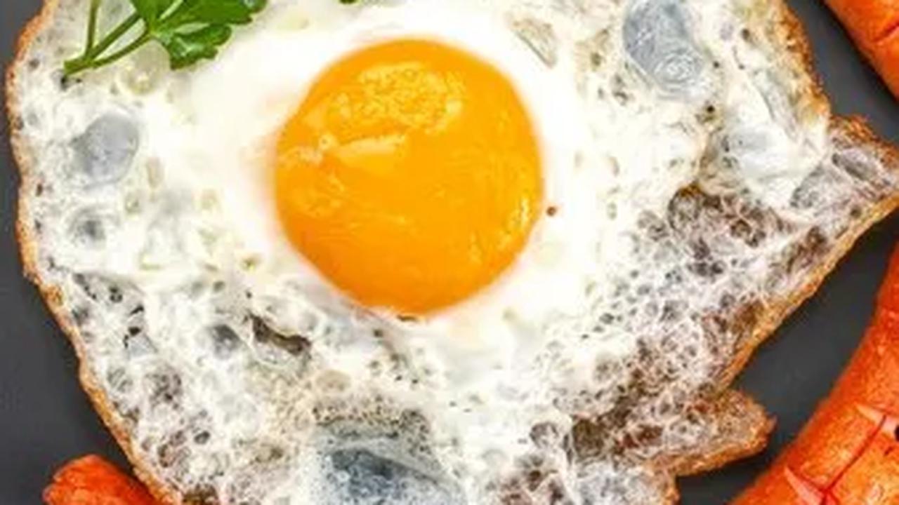 Cobalah berbagai metode ini untuk menemukan tingkat kematangan telur yang paling sesuai dengan selera Anda. Selamat mencoba!