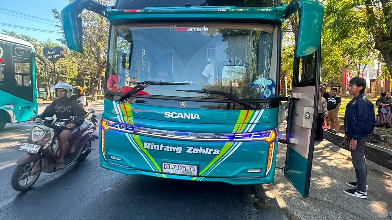 Kasus penumpang perempuan diduga dilecehkan kondektur bus. (Liputan6.com/Fauzan)