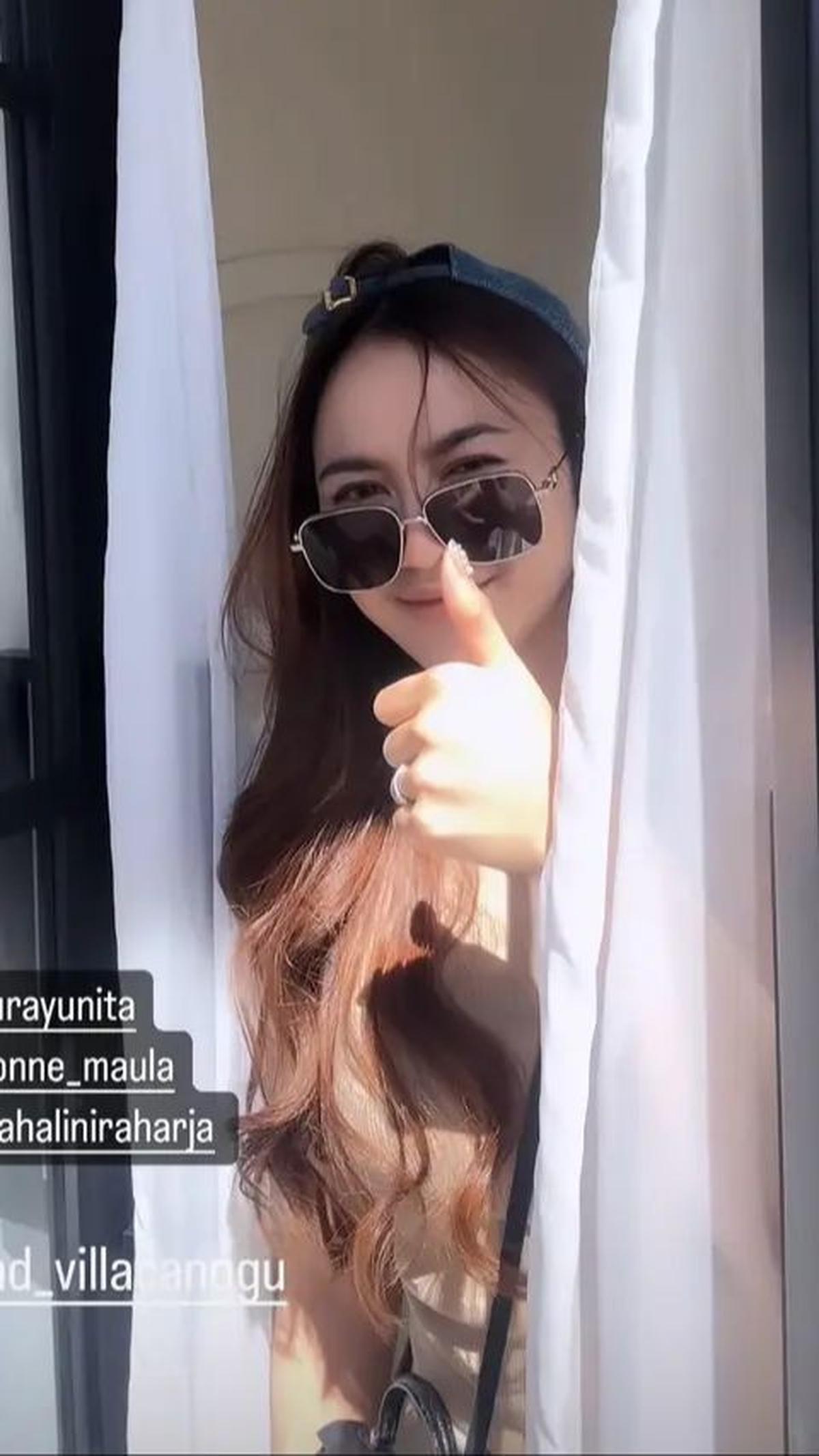 Mahalini juga tak mau menyia-nyiakan momen spesial ini bersama Rizky Febian.