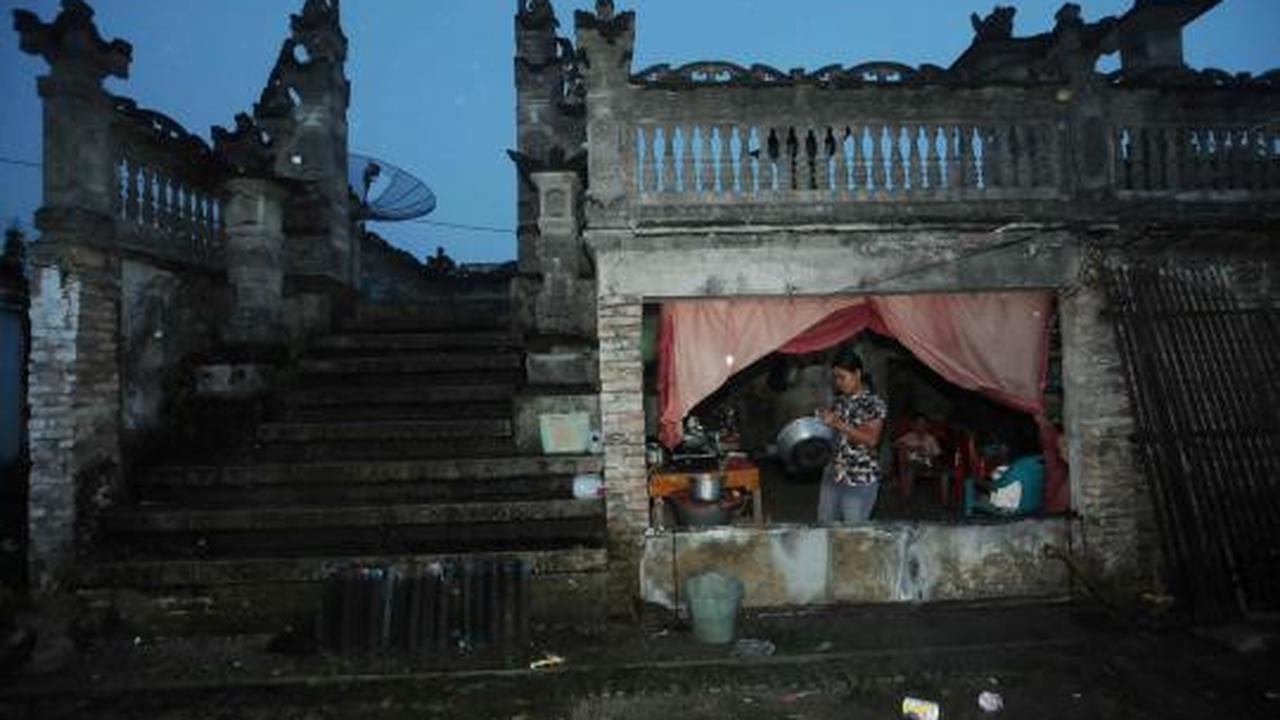 Kemenpera beri santunan warga korban bentrokan Lampung 