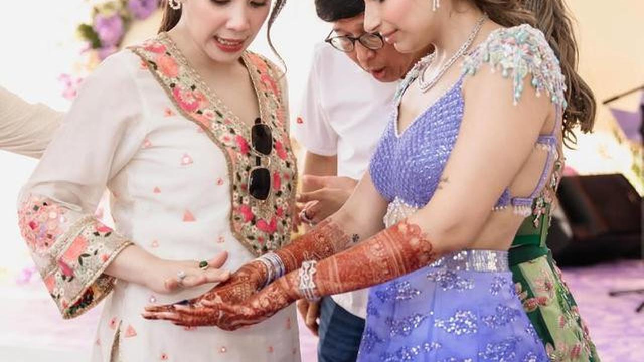 Gaya Nagita Slavina Pakai Busana India saat Kondangan, Glamor dengan Sentuhan Tradisional