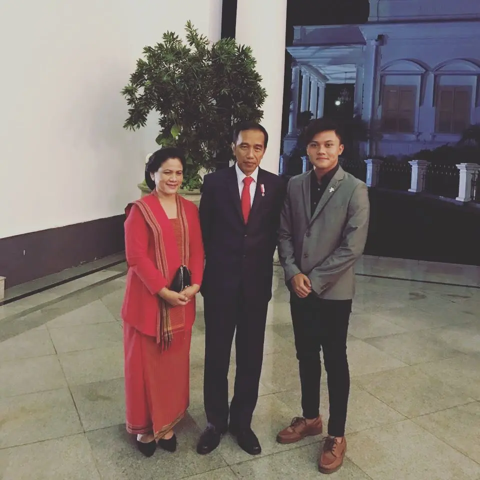 Rizky Febian bersama Jokowi dan Ibu Negara [foto: instagram/ferdinan_sule]