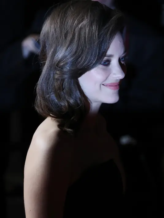 “Pertama, beberapa tahun lalu, saya bertemu laki-laki di hidup saya, ayah dari anak laki-laki saya dan bayi yang kami harapkan. Dia (Canet) adalah cintaku, sahabatku, satu-satunya yang aku butuhkan,” tulis Marion di instagramnya. (AFP/Bintang.com)