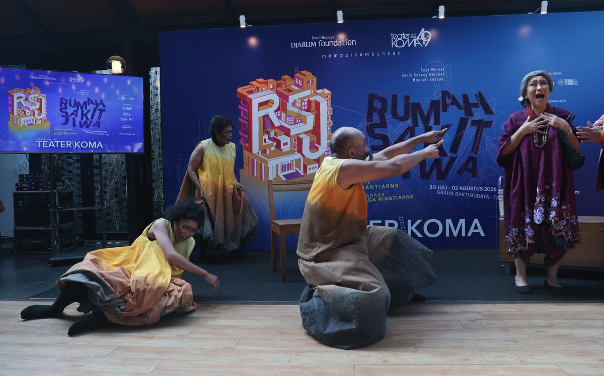 Teater Koma Pentaskan Kembali Rumah Sakit Jiwa Setelah 35 Tahun