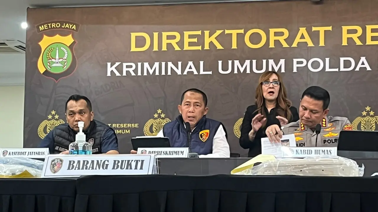 Direktur Reserse Kriminal Umum (Dirreskrimum) Polda Metro Jaya Kombes Pol. Imron Ermawan dalam konferensi pers di Mapolda Metro Jaya. (Liputan6.com/Rifqy)