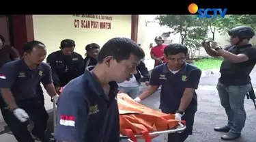 Tangkap otak pelaku penyekapan dan perampokan terhadap seorang wanita penumpang taksi daring, pelaku  meregang nyawa setelah terkena timah panas petugas.