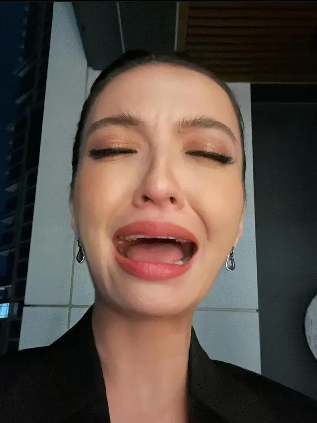 Potret Ekspresi Raline Shah