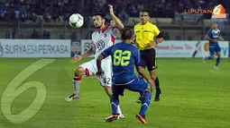 Pemain DC United Michael Callahan mencoba memberikan tekanan pada pertahanan Persib (Liputan6.com/Helmi Fithriansyah).