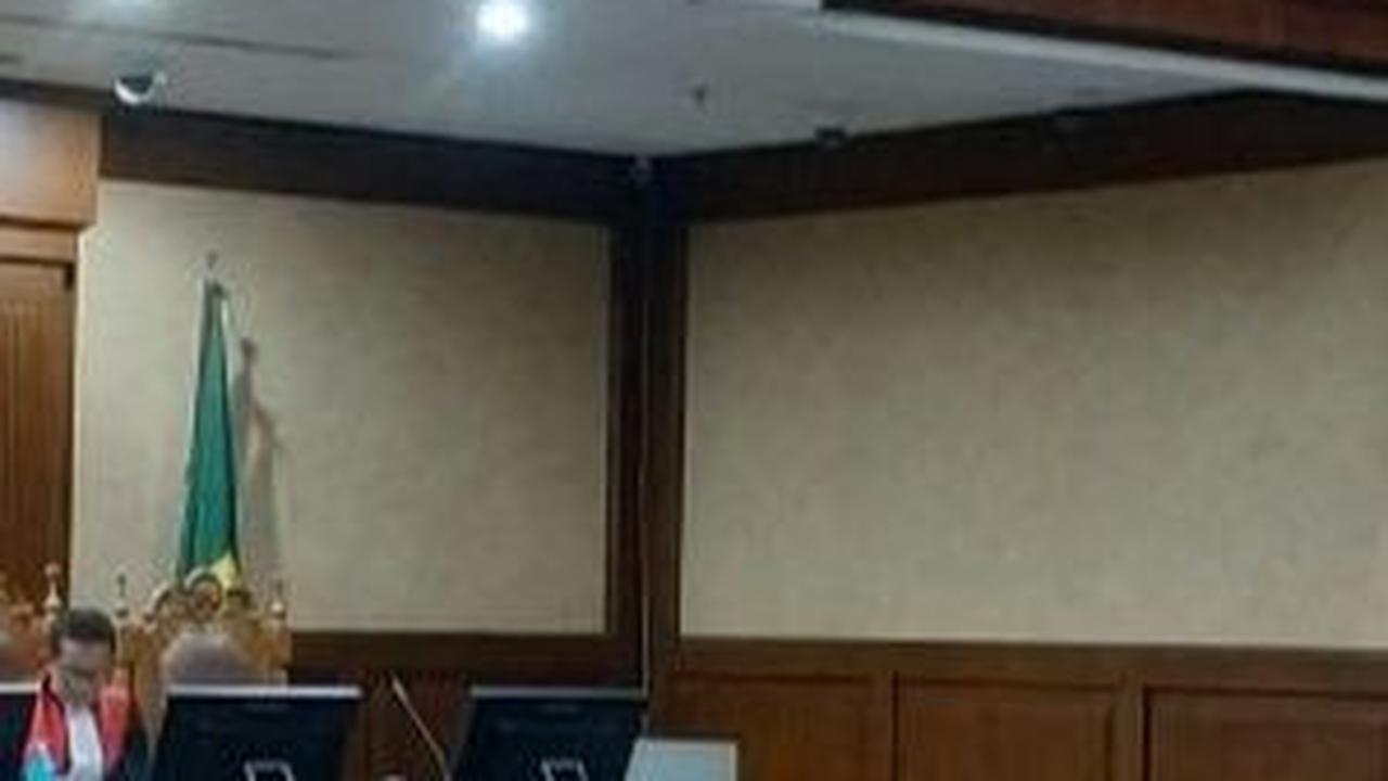 Sidang Dugaan Suap Pejabat MA, Kuasa Hukum Minta Hakim Bebaskan Dadan dari Tuntutan Karena Transaksi Sah