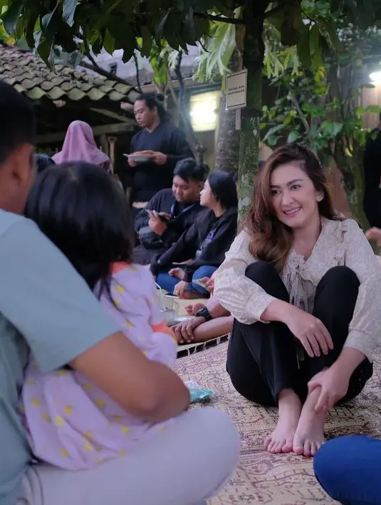 <p>[Instagram/nafaurbach]</p>