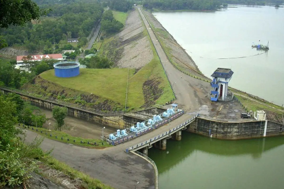 Kementerian PUPR akan membangun jaringan layanan air bersih perpipaan Sistem Penyediaan Air Minum (SPAM) Regional Wosusokas di Kabupaten Wonogiri, Sukoharjo, Karanganyar, dan Kota Surakarta.