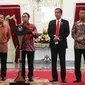 Ketua Umum PAN Zulkifli Hasan meberikan keterangan pers terkait bergabungnya Partai Amanat Nasional dengan pemerintah di Istana Merdeka, Jakarta, Rabu (2/9/2015). (Liputan6.com/Faizal Fanani)