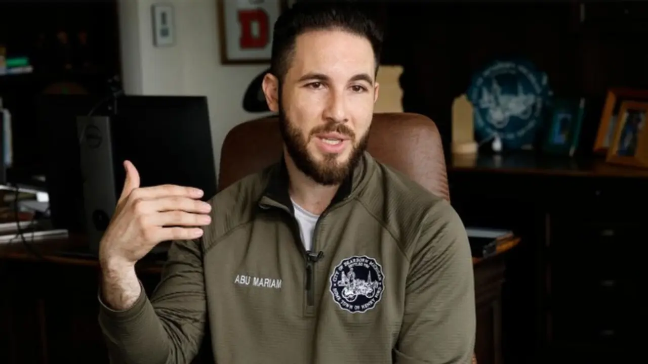 Abdullah Hammoud kembali berhasil meraih masa jabatan keduanya sebagai Wali Kota Dearborn (Dok. AFP).
