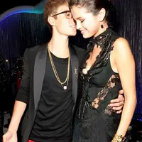 Seperti yang diwartakan RadarOnline, beberapa waktu lalu, seorang sumber mengatakan pada Hollywoodlife.com bahwa di Natal tahun ini Selena sangat ingin menghabiskan waktunya bersama dengan Justin. (AFP/Chris Polk)