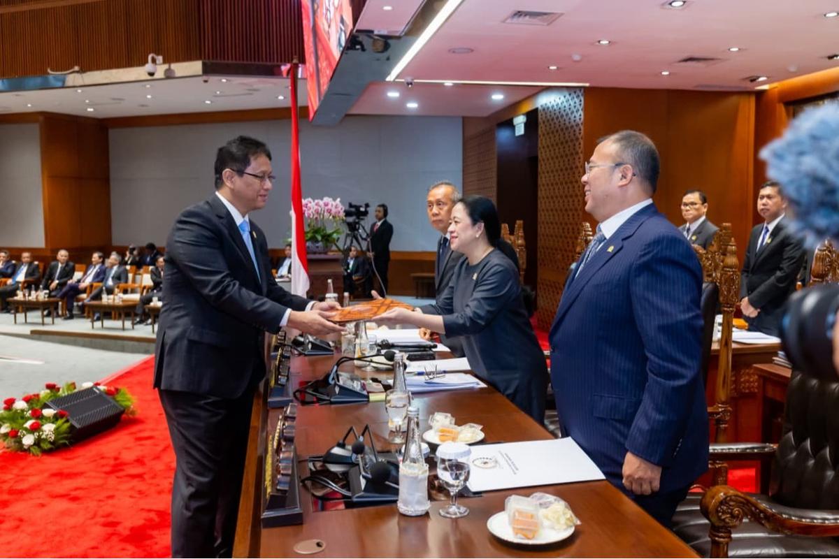 Ketua DPR RI Puan Maharani memimpin Rapat Paripurna