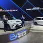 MG Maxus 9 dan MG ES EV diperkenalkan di panggung IIMS 2024. (Septian/Liputan6.com)