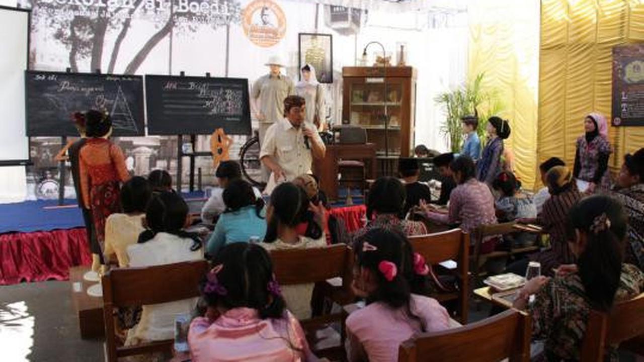 Sekolah si Boedi ramaikan Malang Tempo Doeloe 2012