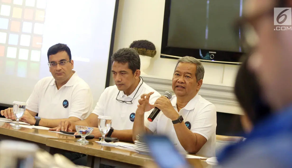Dirut PT. PSN Adi Rahman Adiwoso memberi keterangan pers rencana peluncuran Satelit Nusantara Satu di Jakarta, Rabu (23/1). Satelit yang akan diluncurkan 18 Februari menggunakan teknologi High Throughput Satellite (HTS). (Liputan6.com/HO/Ading)