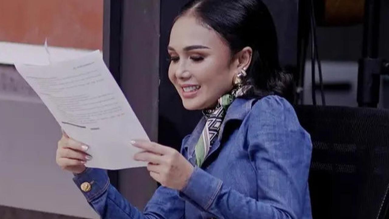Cantik dan Awet Muda, Penampilan Yuni Shara Nuansa Vintage Era 90-an Menarik Perhatian