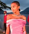 Cartier baru saja melansir koleksi berlian secara ekslusif di Danau Como. Adalah Sixieme Sens yang menjadi koleksi perhiasan mewah terbaru dari Cartier (Cartier)