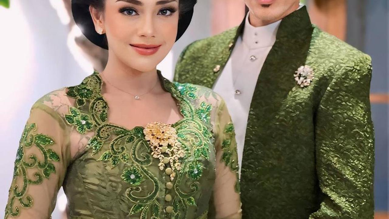 Karena sama-sama memiliki darah bule, warganet merasa Celine dan David cocok satu sama lain.