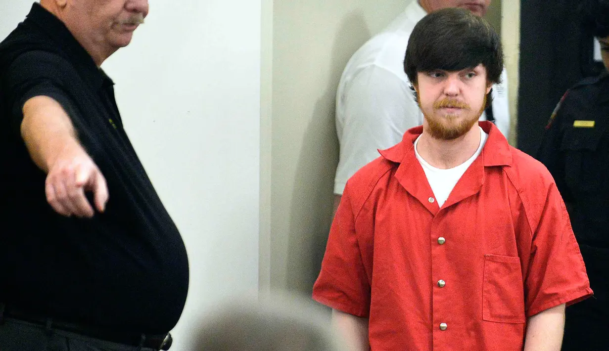 Ethan Couch pengidap " affluenza " akan menjalani persidangan di Tim Curry Justice Center, Texas 13 April 2016.Kemungkinan besar karena kemampuan finansial atau pengaruh keluarganya dalam memengaruhi dampak/sanksi akhir yang dia dapatkan. ( REUTERS)
