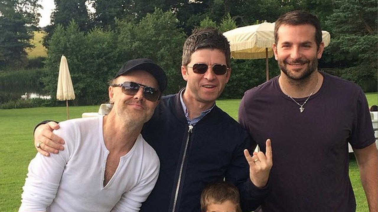 2 Musisi Senior Foto Bareng Aktor Peraih Oscar di Glastonbury