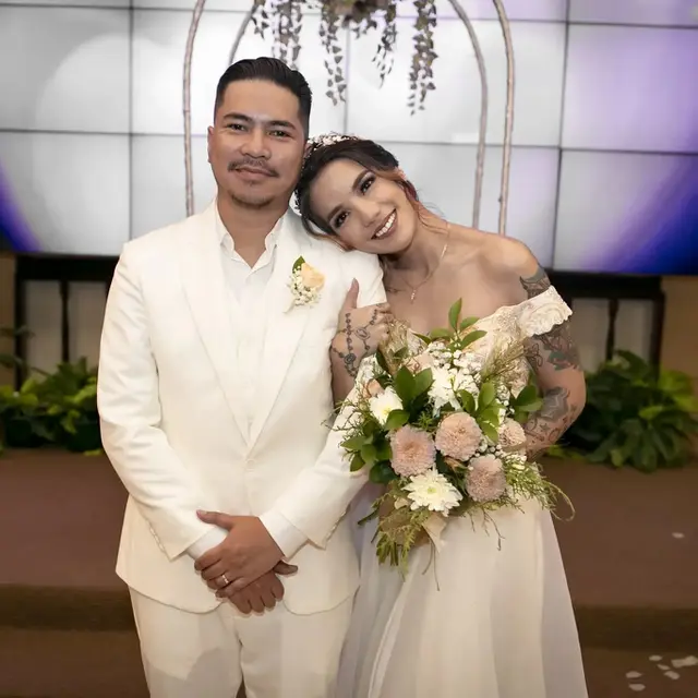 7 Potret Pernikahan Sheila Marcia yang Baru Diungkap Usai 2 Tahun Berumah Tangga