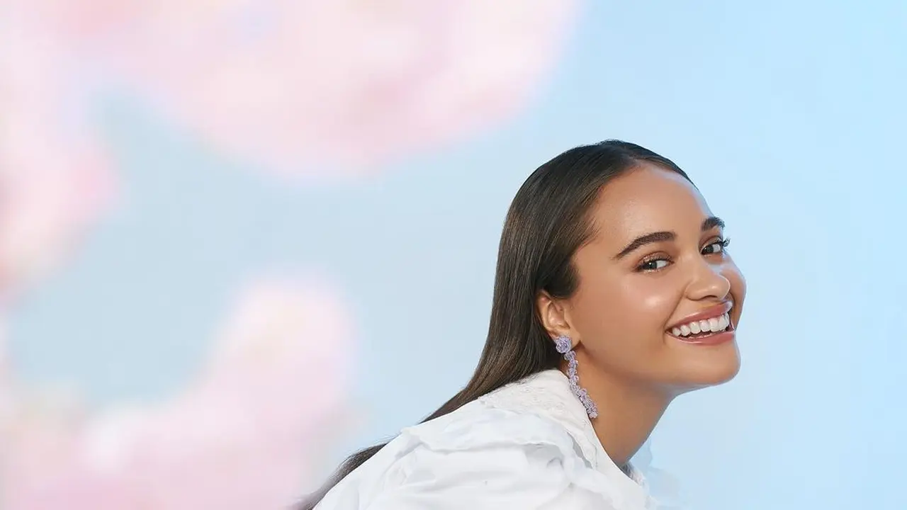 Aurora Ribero tampil menawan dalam berbagai konsep pemotretan (Foto: Instagram auroraribero)