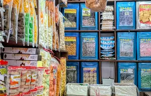 10 Ide Jualan Camilan Kering yang Tidak Harus Langsung Punya Banyak Modal