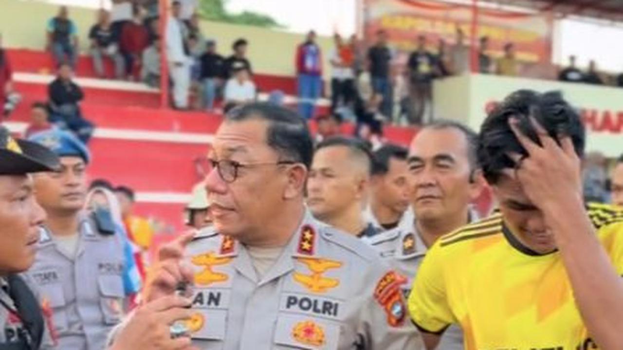 Senyum Bahagia saat Dijanjikan Hadiah<br>