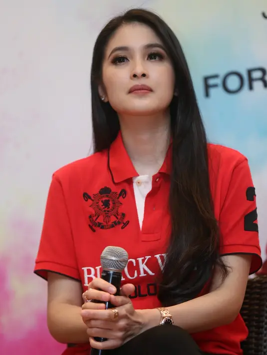 Sandra Dewi