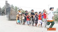 Anak Korban Kelud Ceria Bersama RZ