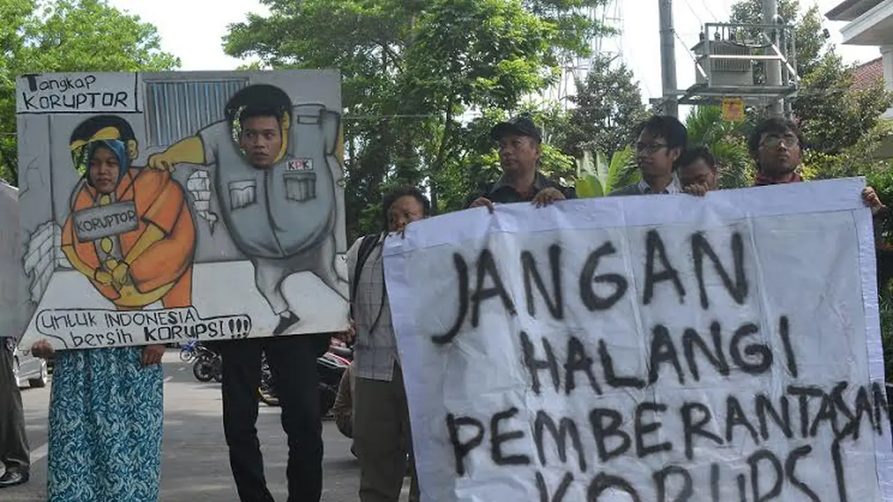 Aktivis Anti Korupsi di Malang Unjuk Rasa Dukung KPK