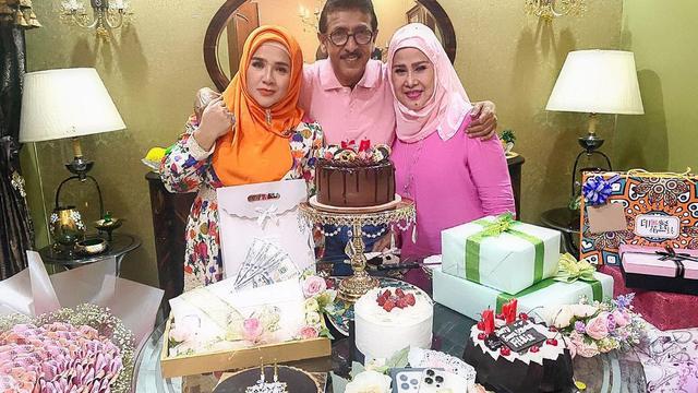 Ulang Tahun Fitria Elvy Sukaesih ke-54 (Foto: Instagram/@fitriaelvys)