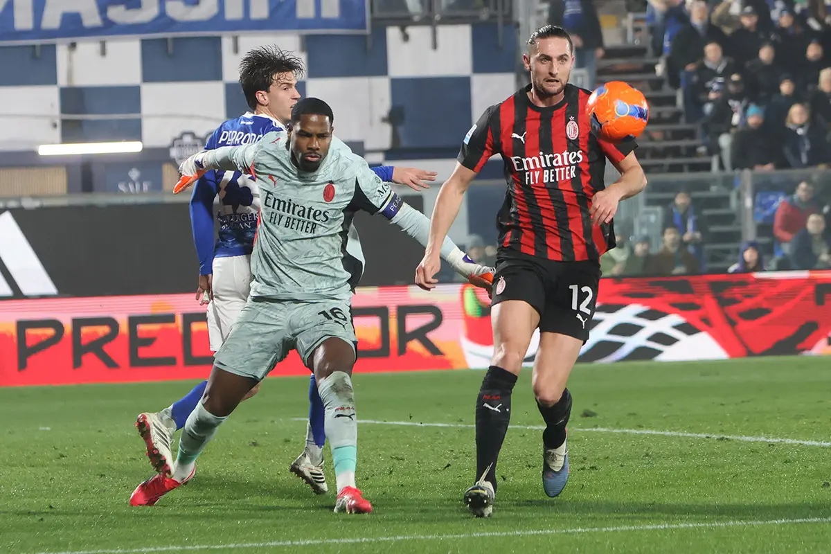 ac milan como mike maignan
