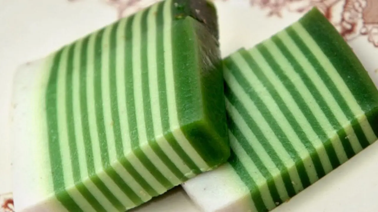 Kue Lapis Muntilan, Ada Pesan Dibalik Ta'jil