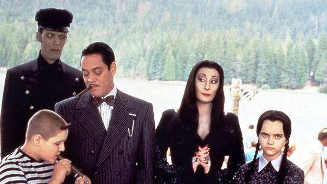 Addams Family Values (1993)