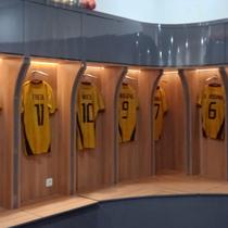 Ruang ganti pemain tim Bhayangkara Presisi Lampung FC di Stadion Sumpah Pemuda. (Hendry Wibowo/Bola.com)