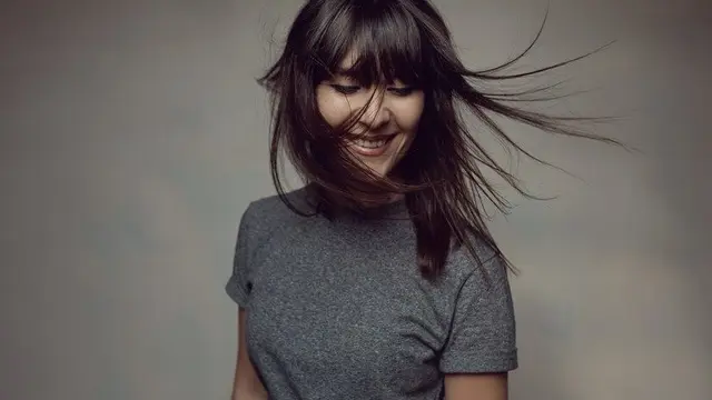 Deretan Gaya Rambut yang Bikin Wajah Lebih Tirus (Foto/Sumber: Freepik)