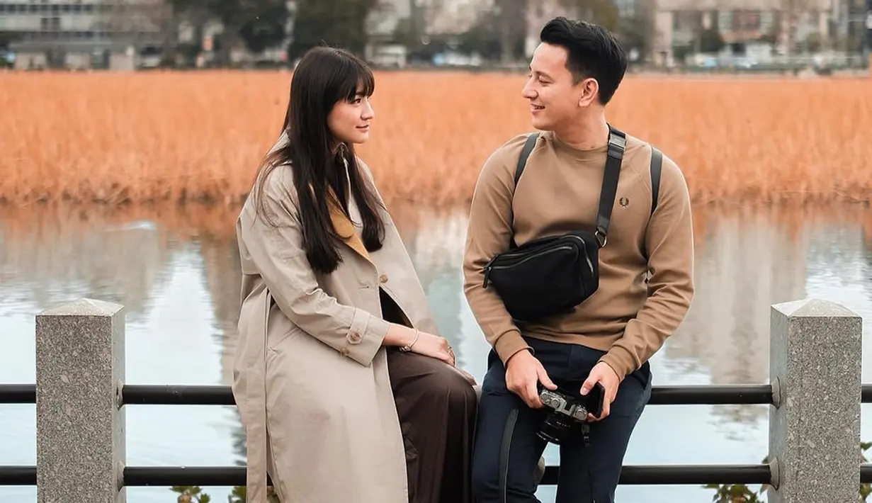 Walaupun memiliki kesibukan masing-masing Billy dan Patricia mengaku selalu berusaha meluangkan waktu untuk keluar berdua. Keduanya sering kedapatan berlibur bersama di waktu luang.(Liputan6.com/IG/@pattdevdex)