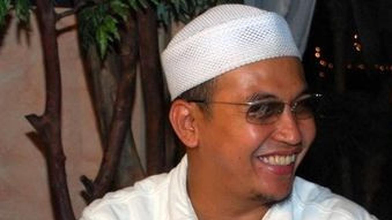 Kepergian Uje yang Membuat Publik Turut Berduka