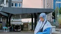 Mita The Virgin Berangkat Umrah, Penampilan Berhijab Bikin Pangling