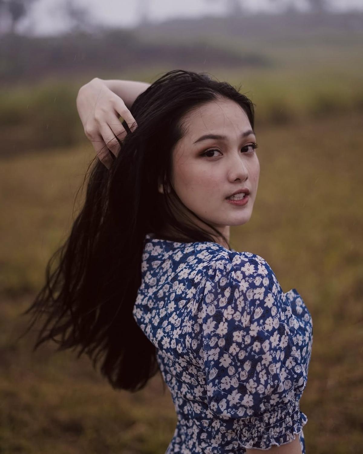 Potret Cantik Aisyah Aqilah, Pemeran Utama di Serial 'AKU TAK MEMBENCI HUJAN'