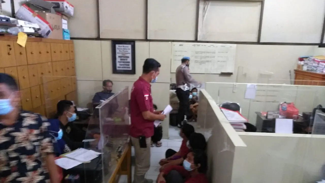 Pendemo diamankan polisi