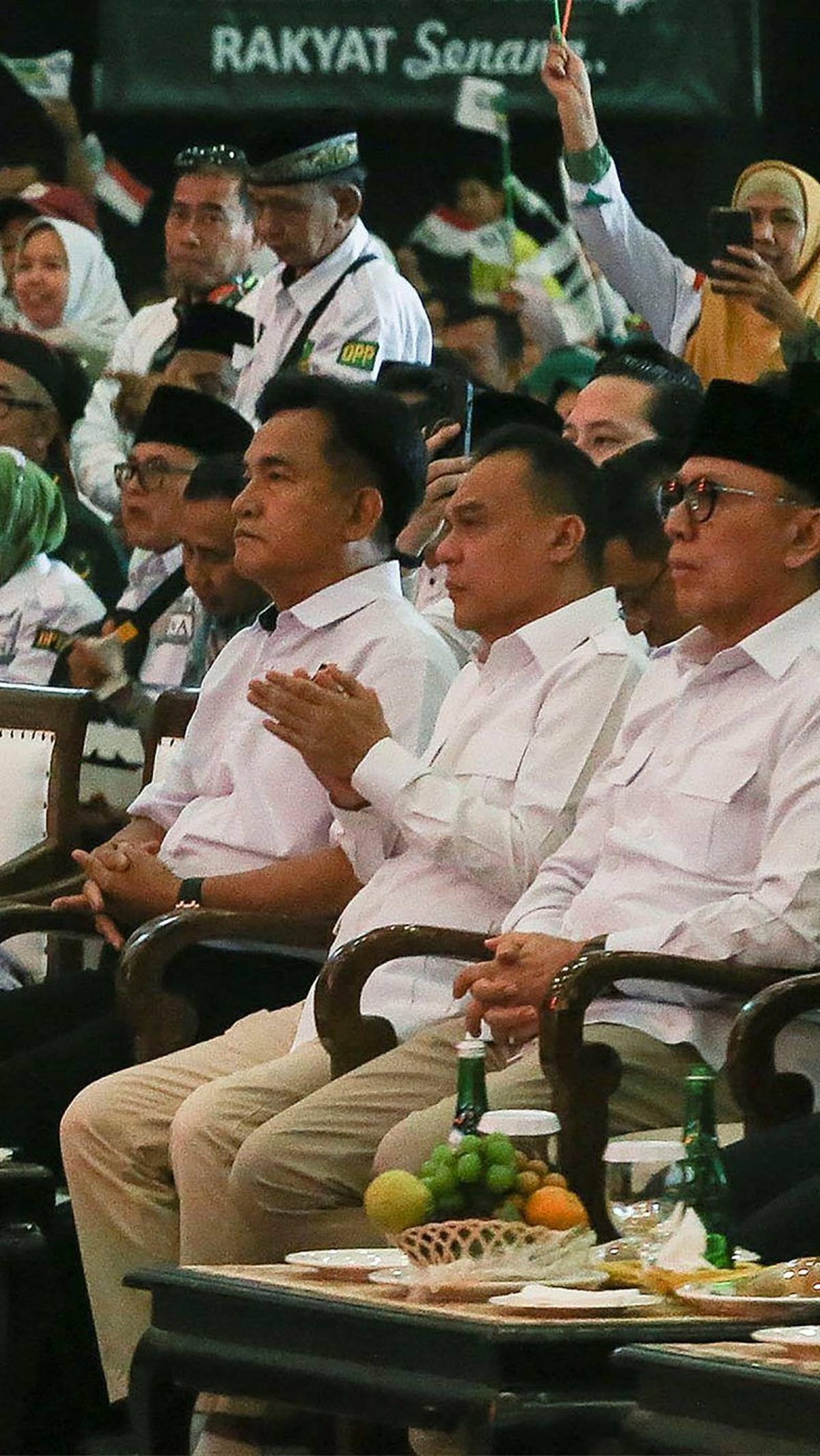 Sementara itu, dari PKB terlihat Ketua Umum PKB Abdul Muhaimin Iskandar, Waketum PKB Jazilul Fawaid dan Wasekjen PKB Syaiful Huda.
( merdeka.com/Arie Basuki )