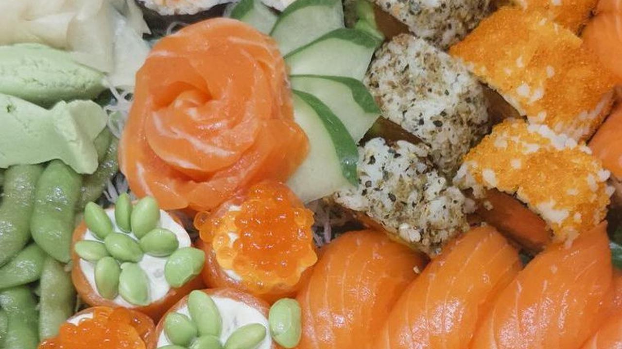 Pasangan yang Ternyata Suka Makan Sushi <br>