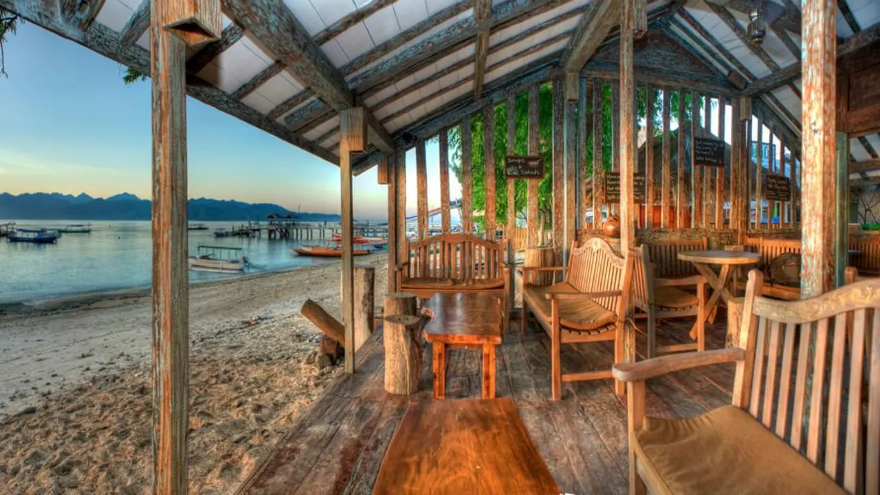 [Bintang] 10 Restoran Terkenal di Gili Trawangan, Makan Enak Yuk!