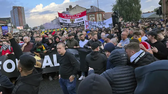 Suporter MU Protes Kepemilikan Klub oleh Keluarga Glazer