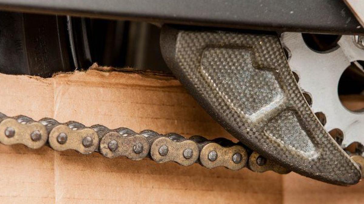 Rantai Motor Kendur? Jangan Langsung Dipotong! Ini Risikonya